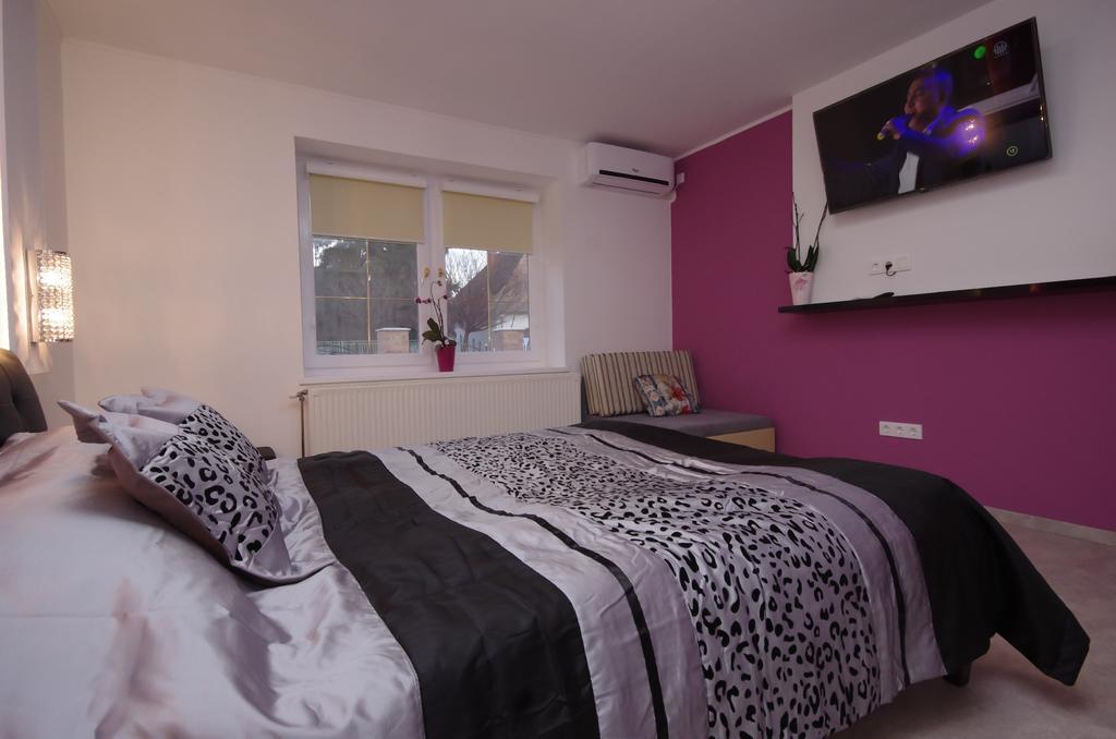 Regina Delux Apartman 久洛 外观 照片