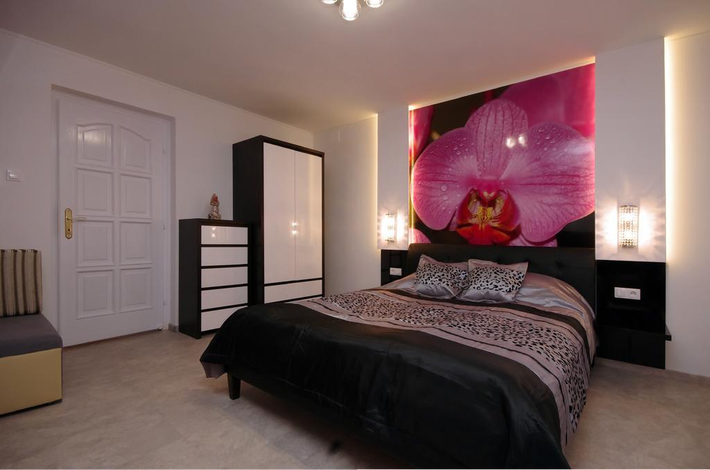 Regina Delux Apartman 久洛 外观 照片