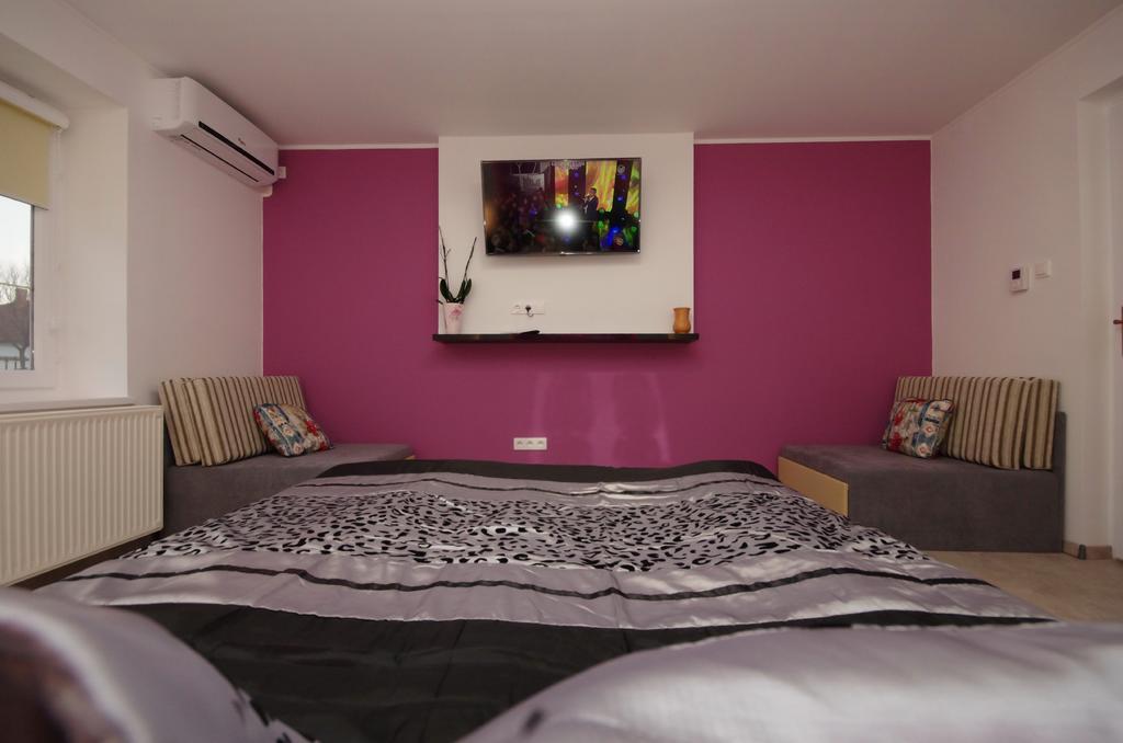 Regina Delux Apartman 久洛 外观 照片