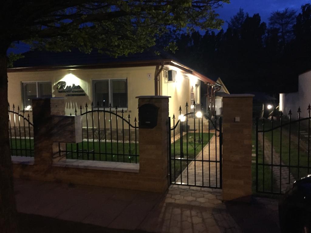 Regina Delux Apartman 久洛 外观 照片