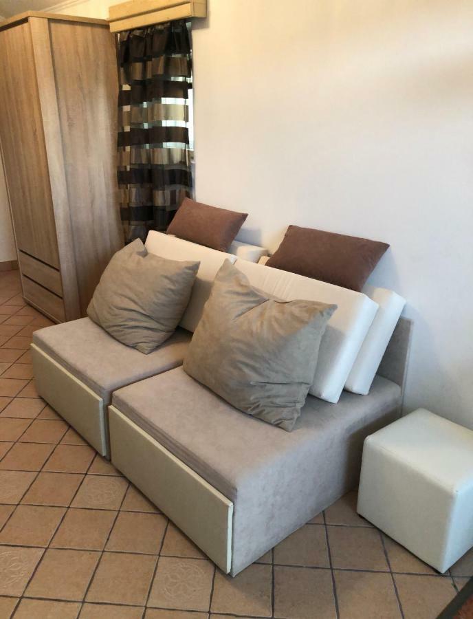 Regina Delux Apartman 久洛 外观 照片